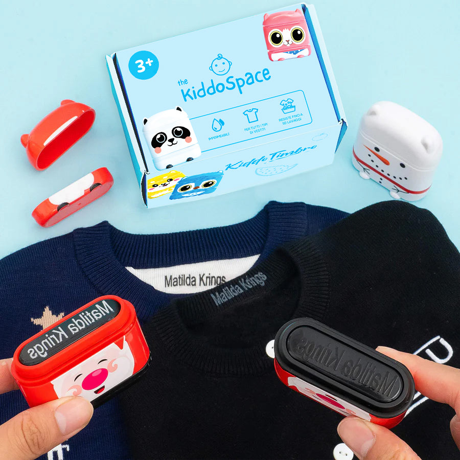 KiddoTimbro™ - Timbro Personalizzato con Nome (Edizione Natalizia 2025)