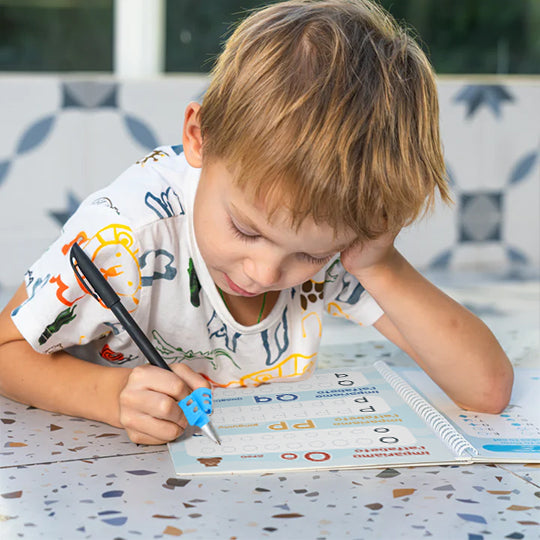 Kit per esercizi di scrittura a mano di KiddoSpace